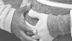 hands pregnant